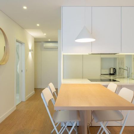 Guestready - Modern 2-Bedroom Apt In Cedofeita OOporto Exteriör bild