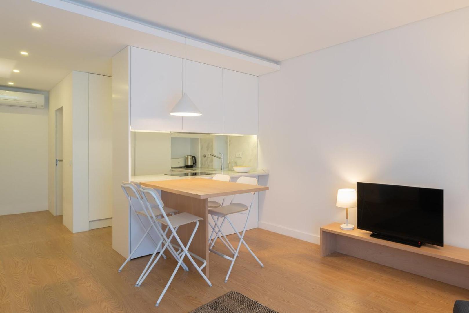 Guestready - Modern 2-Bedroom Apt In Cedofeita OOporto Exteriör bild